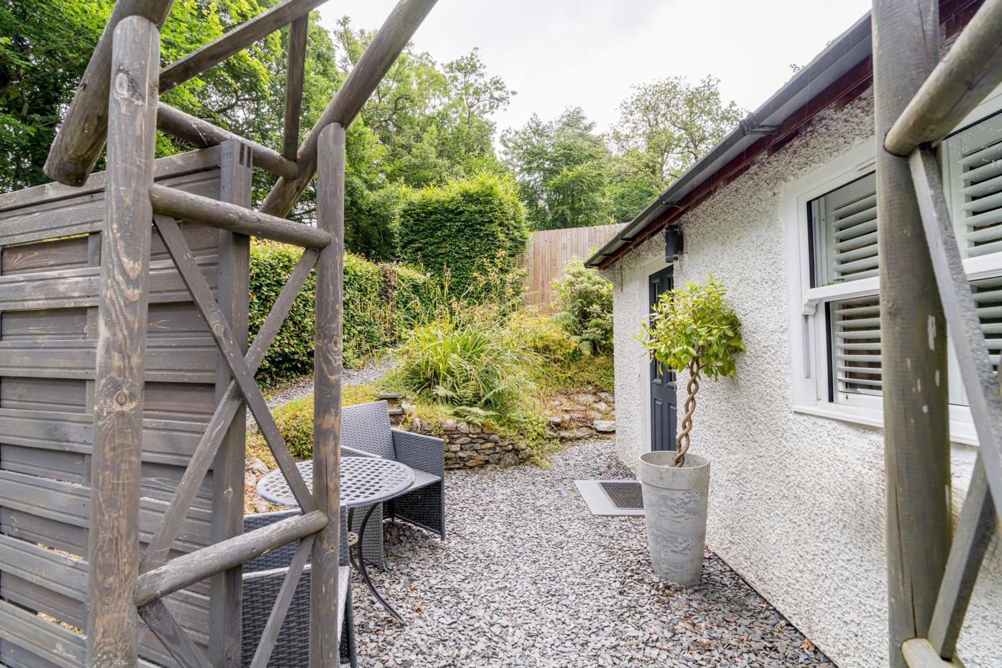 Squirrel Bank, With A Hot Tub & Parking Βίλα Bowness-on-Windermere Εξωτερικό φωτογραφία