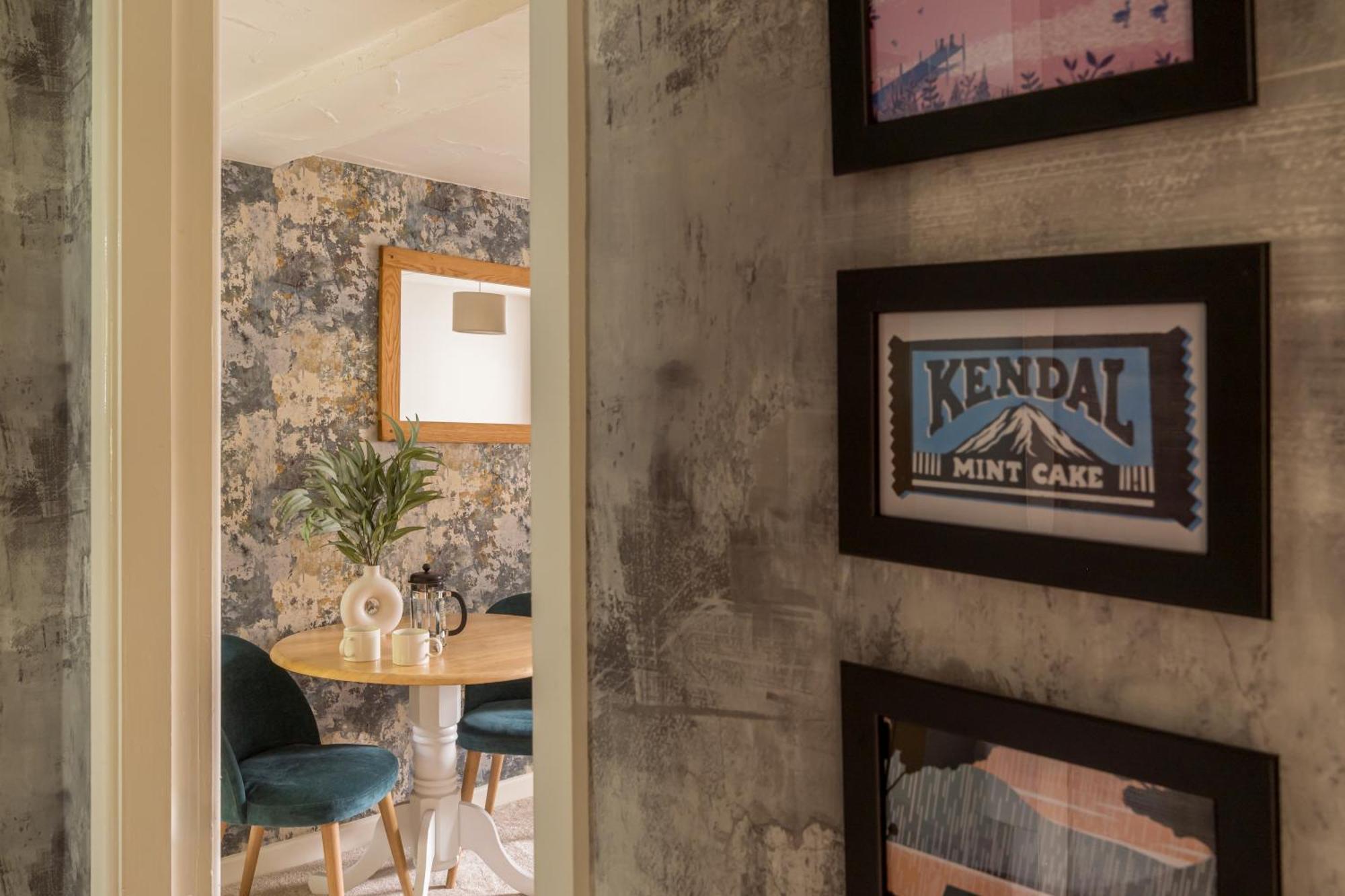 Squirrel Bank, With A Hot Tub & Parking Βίλα Bowness-on-Windermere Εξωτερικό φωτογραφία